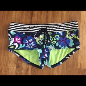 Title Nine Boy Short Swim Bottom size small